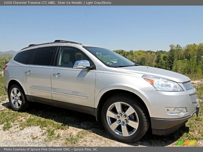  2009 Traverse LTZ AWD Silver Ice Metallic