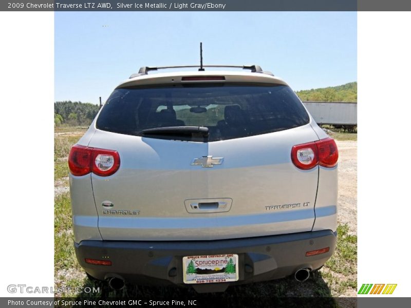 Silver Ice Metallic / Light Gray/Ebony 2009 Chevrolet Traverse LTZ AWD