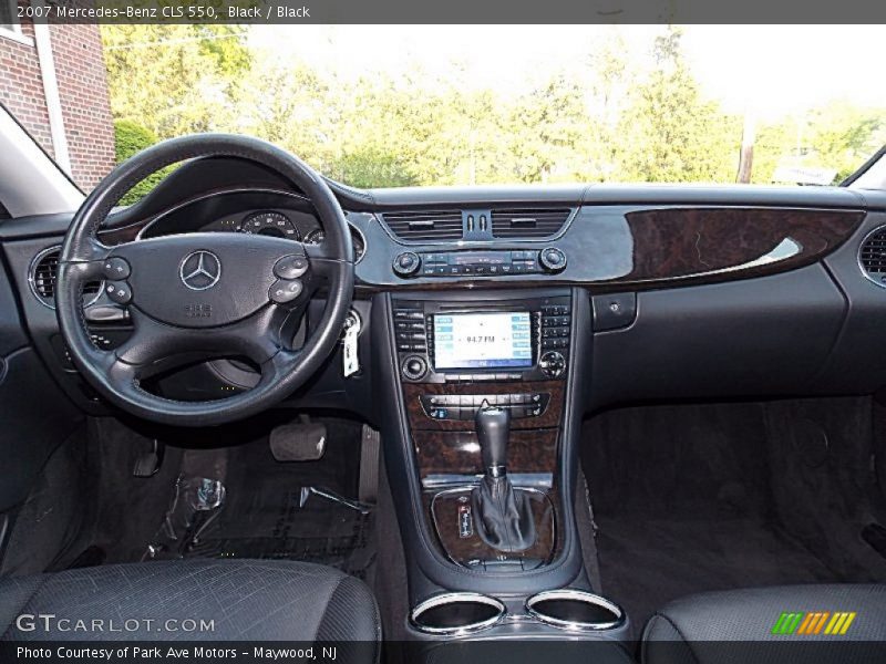Dashboard of 2007 CLS 550
