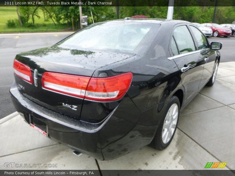 Tuxedo Black Metallic / Dark Charcoal 2011 Lincoln MKZ FWD