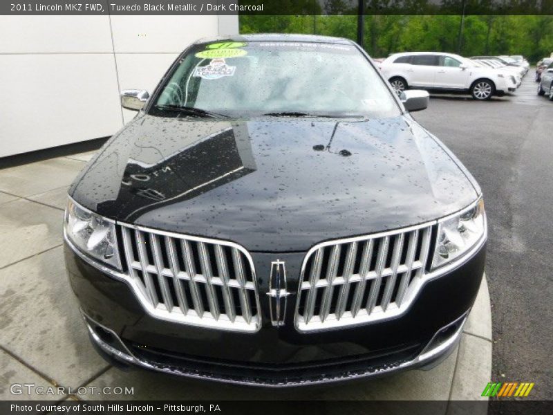 Tuxedo Black Metallic / Dark Charcoal 2011 Lincoln MKZ FWD