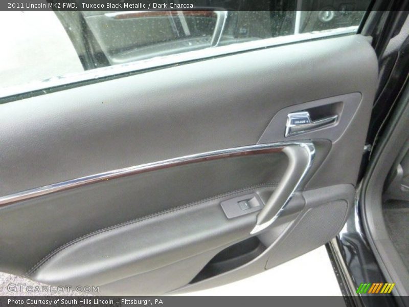 Tuxedo Black Metallic / Dark Charcoal 2011 Lincoln MKZ FWD
