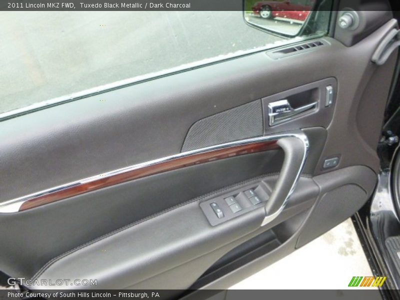 Tuxedo Black Metallic / Dark Charcoal 2011 Lincoln MKZ FWD