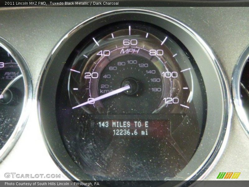 Tuxedo Black Metallic / Dark Charcoal 2011 Lincoln MKZ FWD