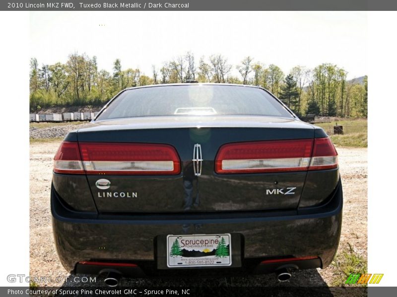 Tuxedo Black Metallic / Dark Charcoal 2010 Lincoln MKZ FWD