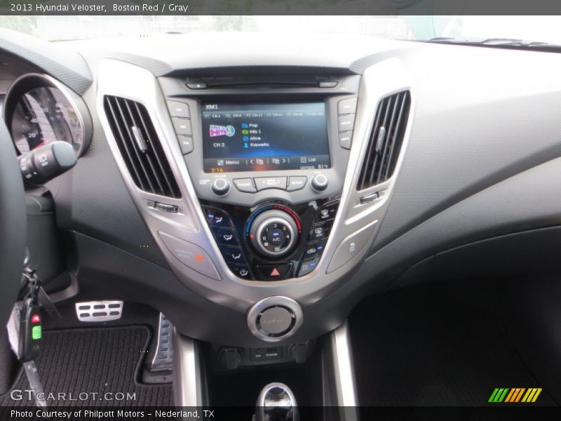 Controls of 2013 Veloster 