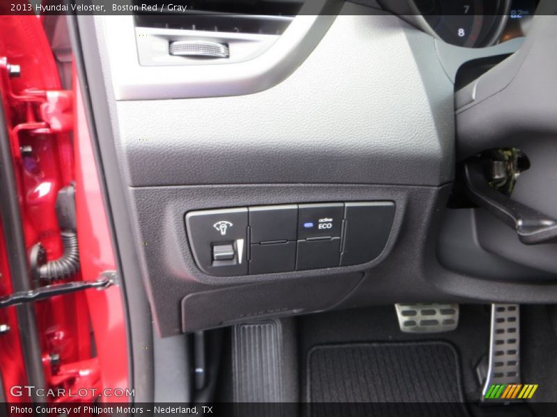 Controls of 2013 Veloster 