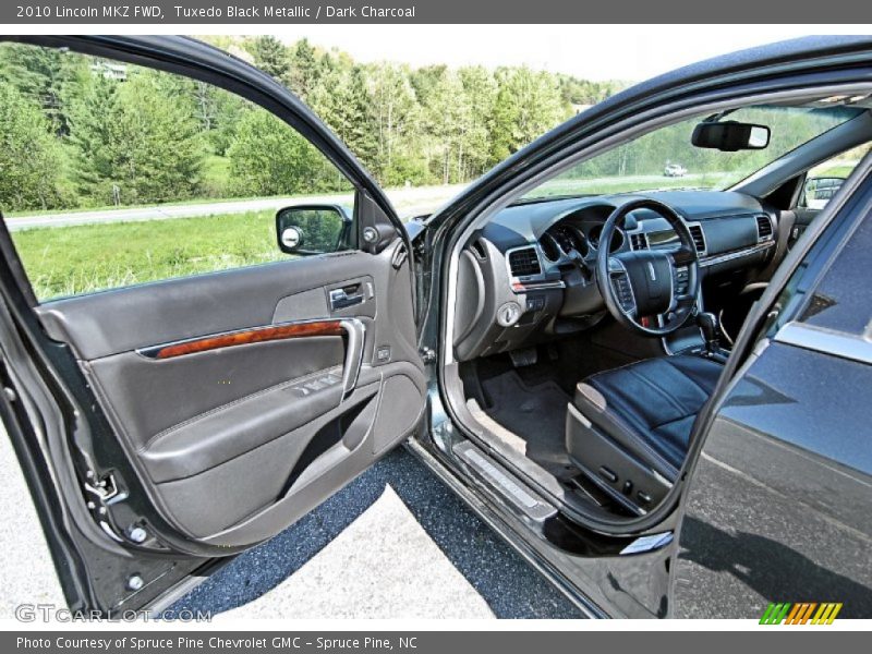 Tuxedo Black Metallic / Dark Charcoal 2010 Lincoln MKZ FWD