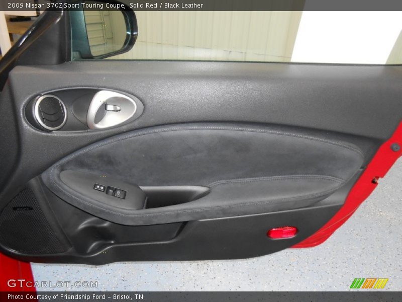 Door Panel of 2009 370Z Sport Touring Coupe