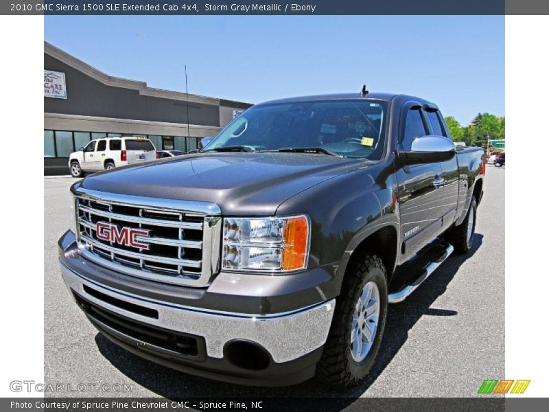 Front 3/4 View of 2010 Sierra 1500 SLE Extended Cab 4x4