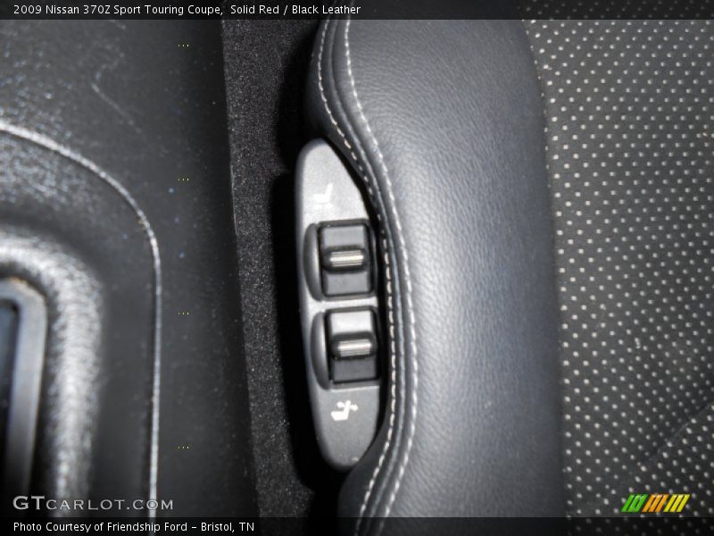 Controls of 2009 370Z Sport Touring Coupe