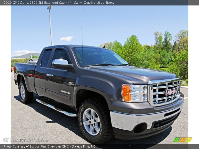 Front 3/4 View of 2010 Sierra 1500 SLE Extended Cab 4x4