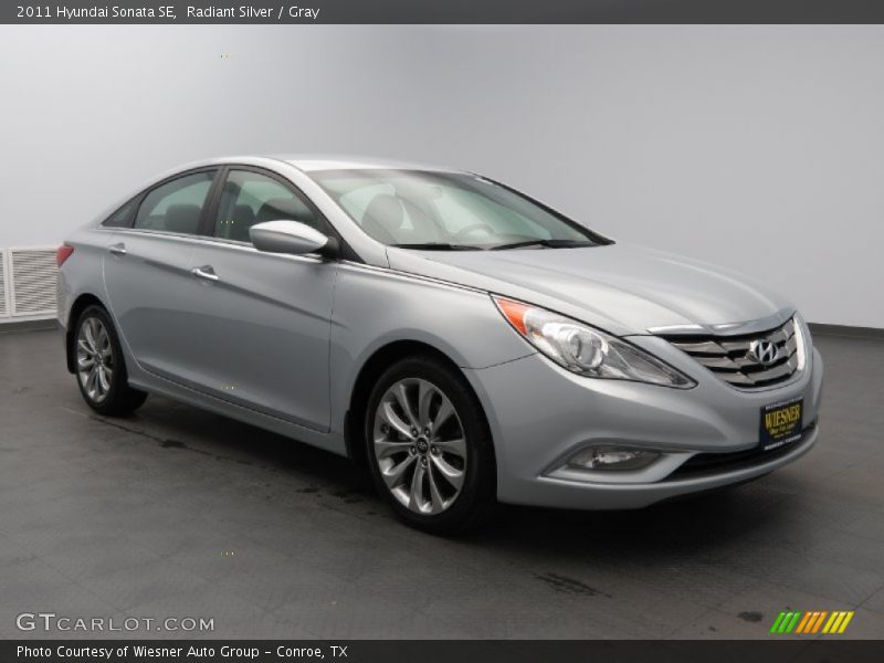 Radiant Silver / Gray 2011 Hyundai Sonata SE