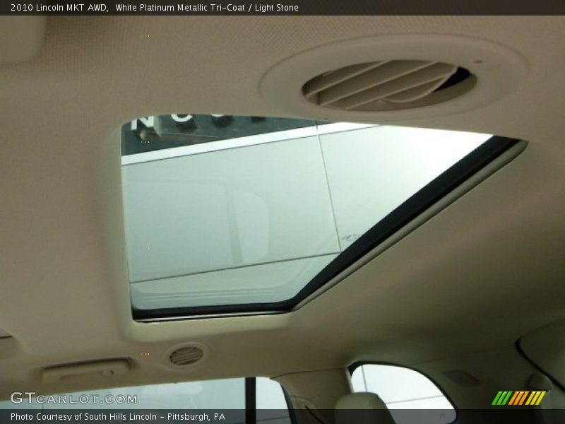 White Platinum Metallic Tri-Coat / Light Stone 2010 Lincoln MKT AWD