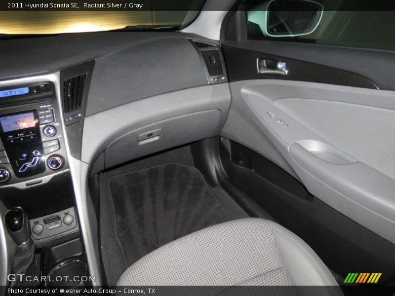 Radiant Silver / Gray 2011 Hyundai Sonata SE