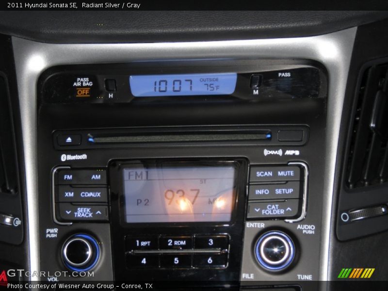 Radiant Silver / Gray 2011 Hyundai Sonata SE