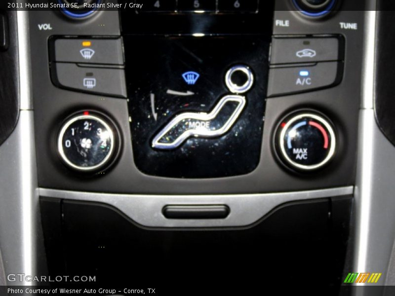 Radiant Silver / Gray 2011 Hyundai Sonata SE