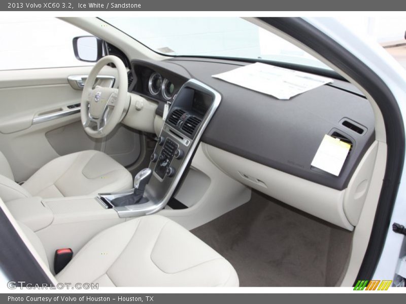 Ice White / Sandstone 2013 Volvo XC60 3.2