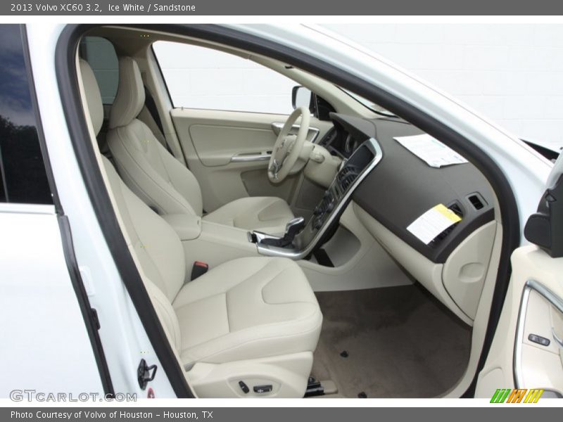 Ice White / Sandstone 2013 Volvo XC60 3.2