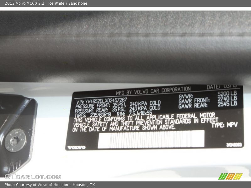 Ice White / Sandstone 2013 Volvo XC60 3.2