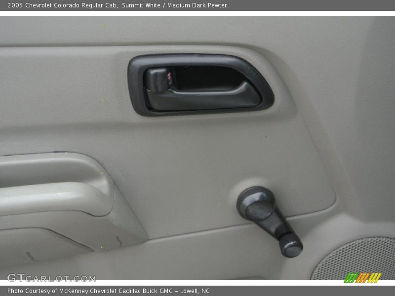 Summit White / Medium Dark Pewter 2005 Chevrolet Colorado Regular Cab