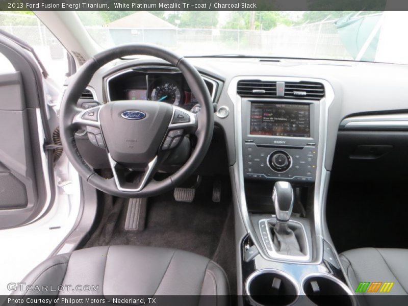 Dashboard of 2013 Fusion Energi Titanium