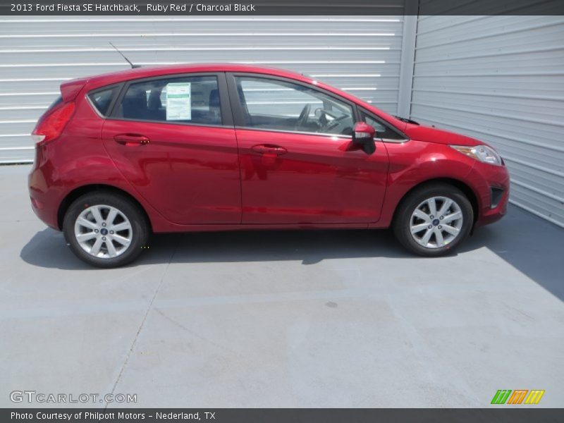  2013 Fiesta SE Hatchback Ruby Red