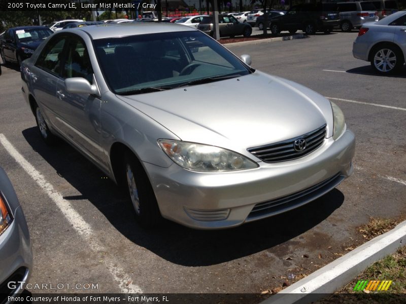 Lunar Mist Metallic / Gray 2005 Toyota Camry LE