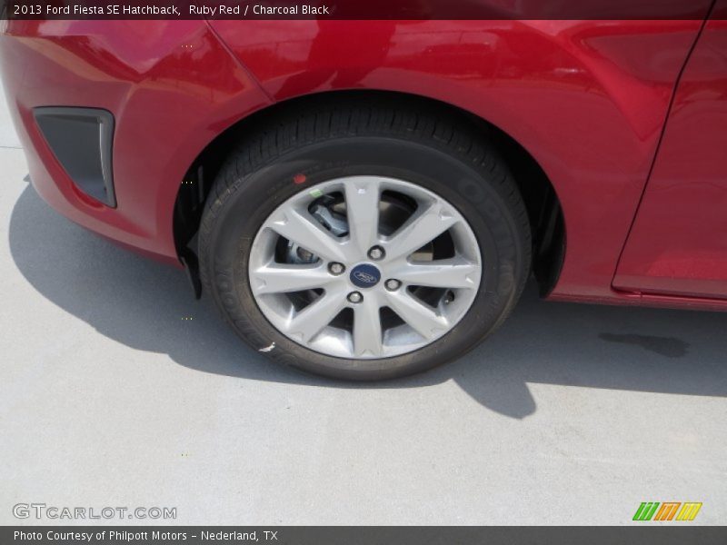 Ruby Red / Charcoal Black 2013 Ford Fiesta SE Hatchback