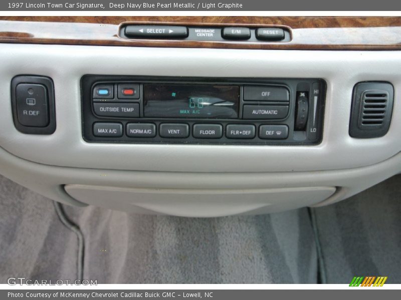 Controls of 1997 Town Car Signature