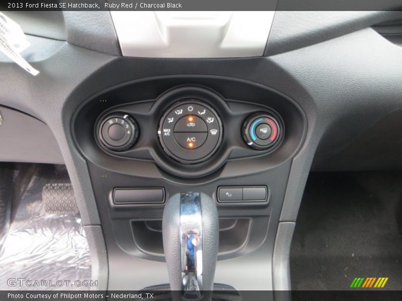 Ruby Red / Charcoal Black 2013 Ford Fiesta SE Hatchback