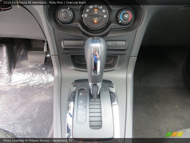  2013 Fiesta SE Hatchback 6 Speed PowerShift Automatic Shifter