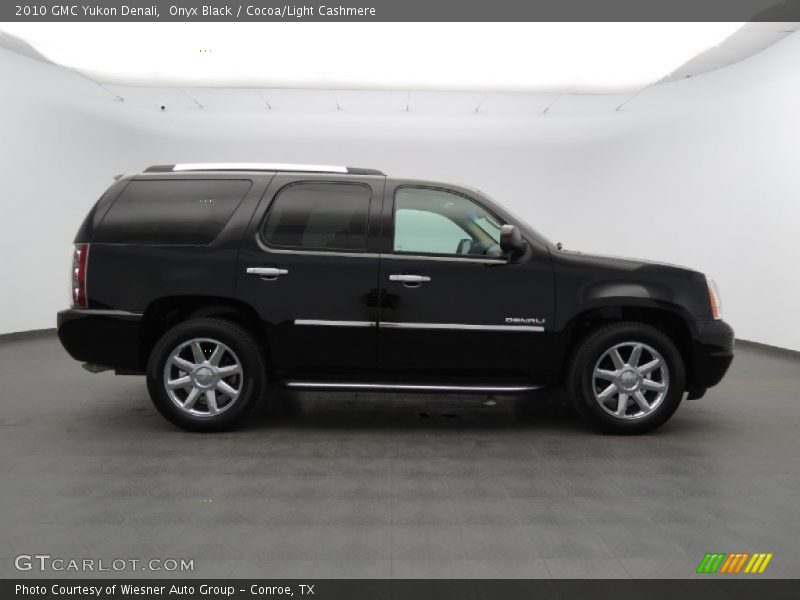 Onyx Black / Cocoa/Light Cashmere 2010 GMC Yukon Denali