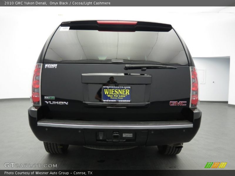 Onyx Black / Cocoa/Light Cashmere 2010 GMC Yukon Denali