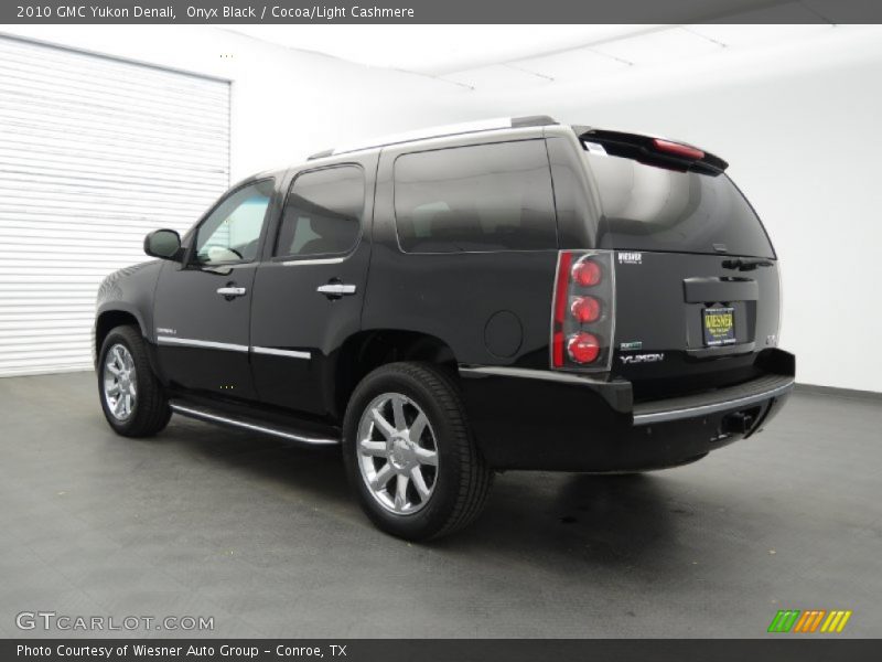 Onyx Black / Cocoa/Light Cashmere 2010 GMC Yukon Denali