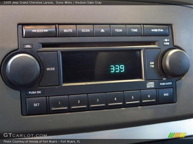 Stone White / Medium Slate Gray 2005 Jeep Grand Cherokee Laredo