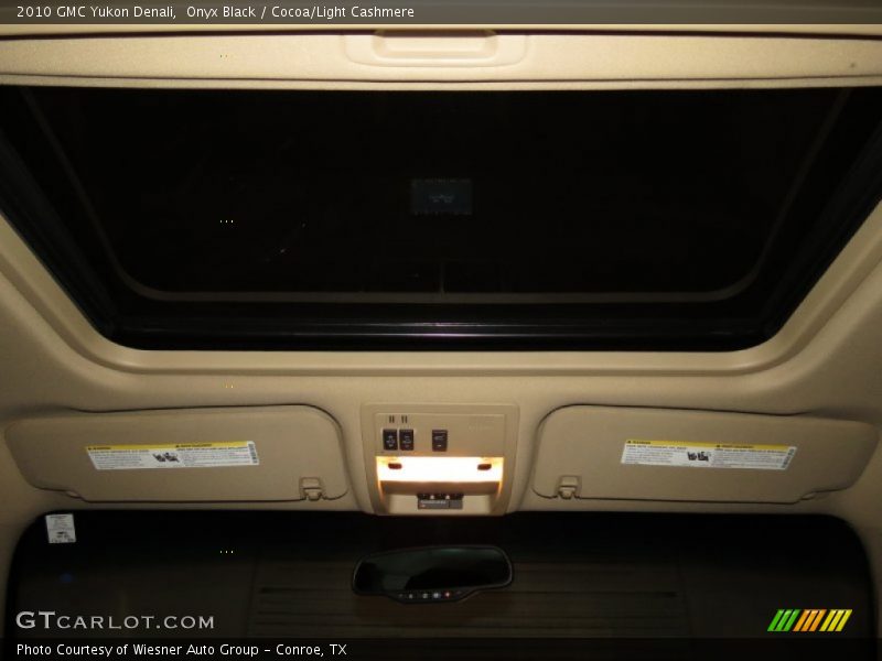 Onyx Black / Cocoa/Light Cashmere 2010 GMC Yukon Denali