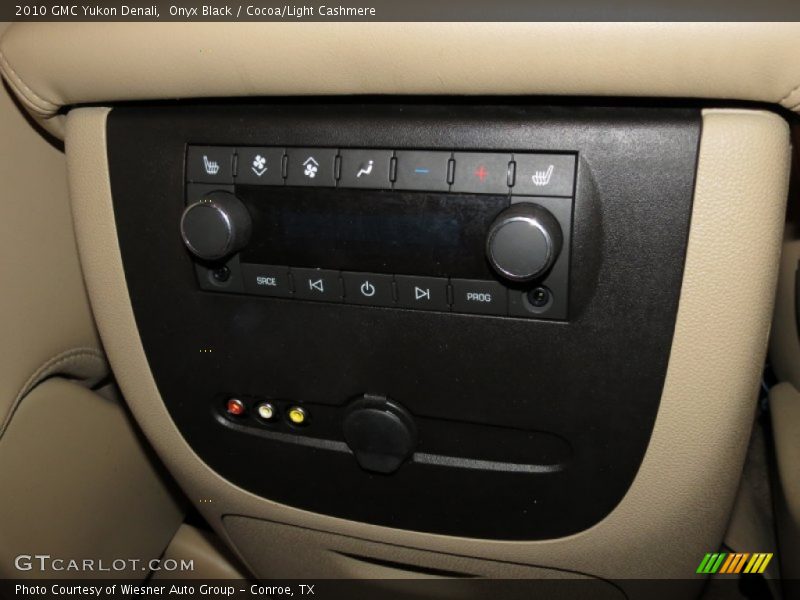 Onyx Black / Cocoa/Light Cashmere 2010 GMC Yukon Denali