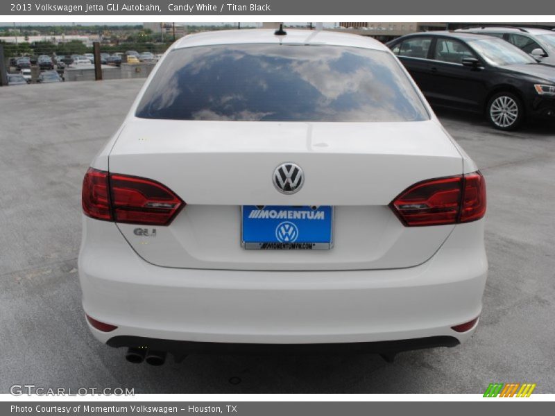 Candy White / Titan Black 2013 Volkswagen Jetta GLI Autobahn