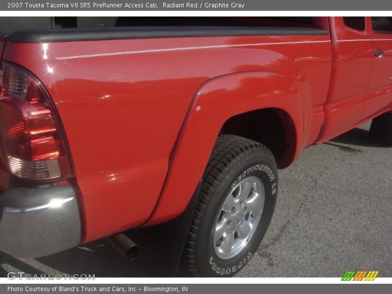 Radiant Red / Graphite Gray 2007 Toyota Tacoma V6 SR5 PreRunner Access Cab