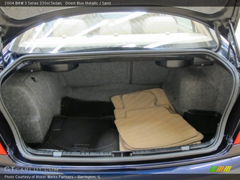  2004 3 Series 330xi Sedan Trunk