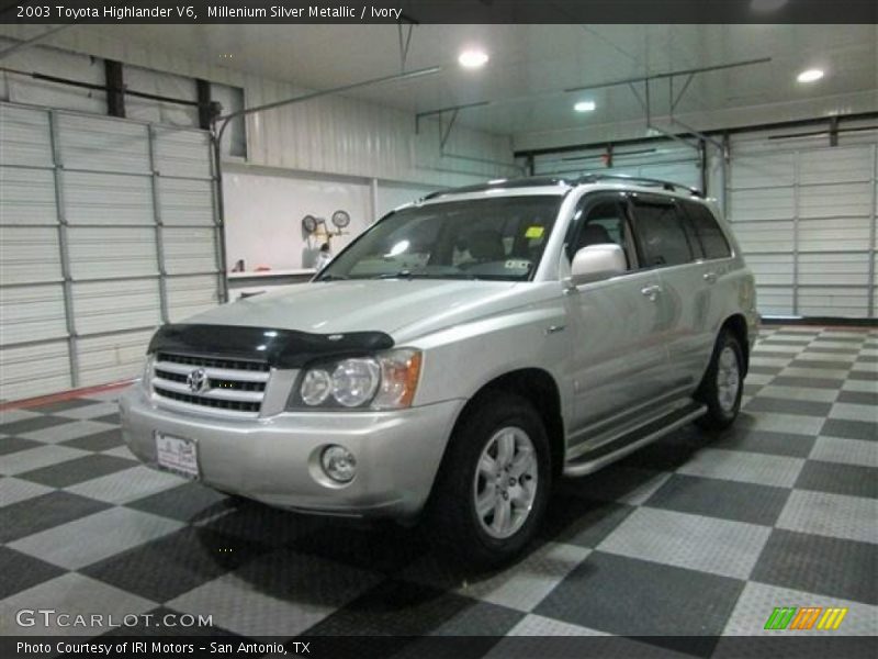 Millenium Silver Metallic / Ivory 2003 Toyota Highlander V6