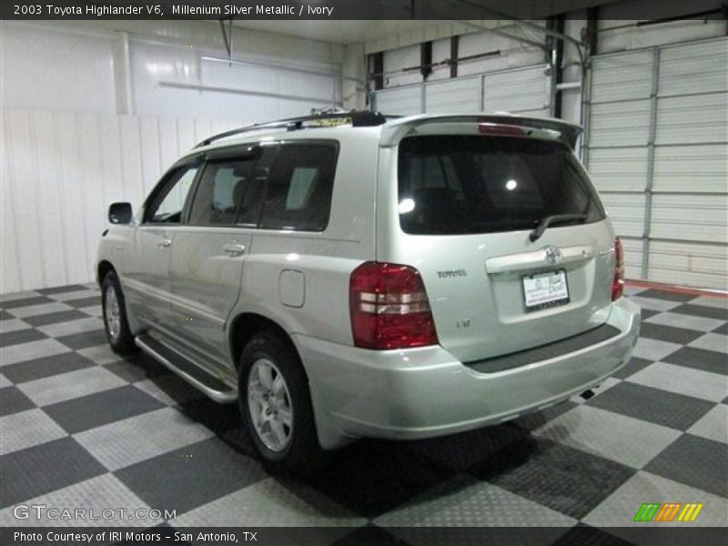Millenium Silver Metallic / Ivory 2003 Toyota Highlander V6