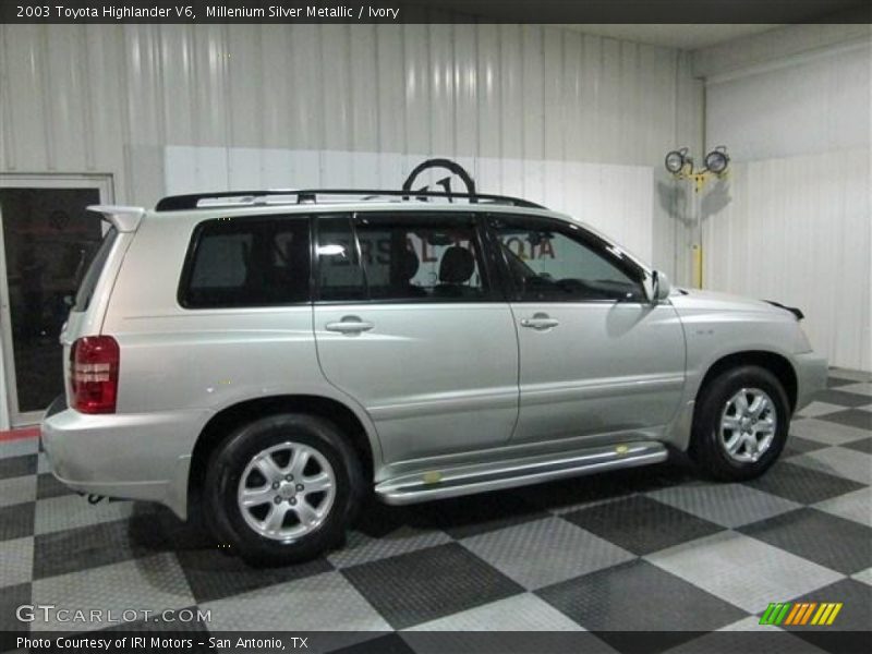 Millenium Silver Metallic / Ivory 2003 Toyota Highlander V6