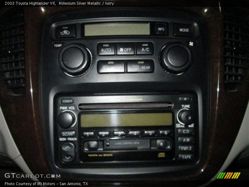 Millenium Silver Metallic / Ivory 2003 Toyota Highlander V6