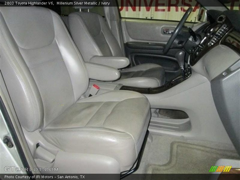 Millenium Silver Metallic / Ivory 2003 Toyota Highlander V6