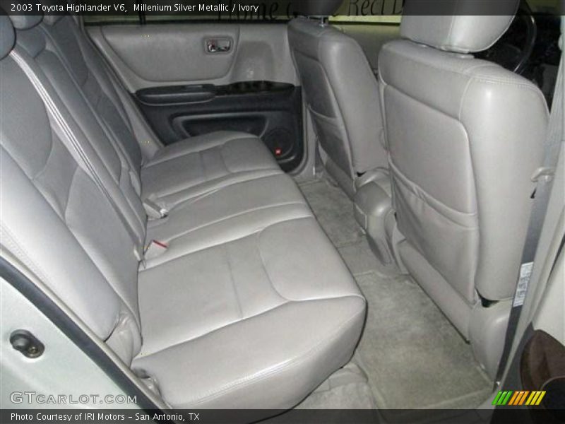 Millenium Silver Metallic / Ivory 2003 Toyota Highlander V6