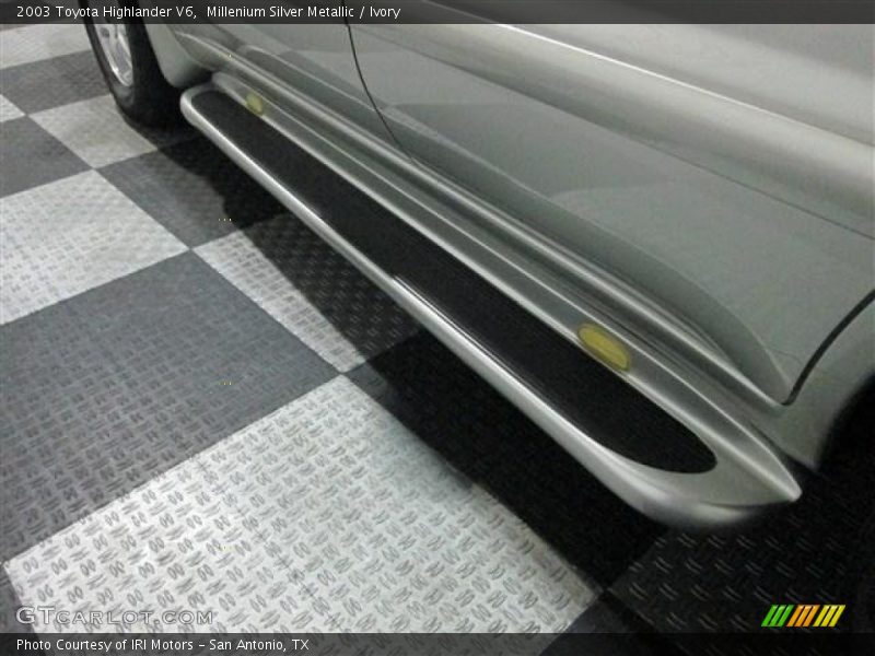 Millenium Silver Metallic / Ivory 2003 Toyota Highlander V6