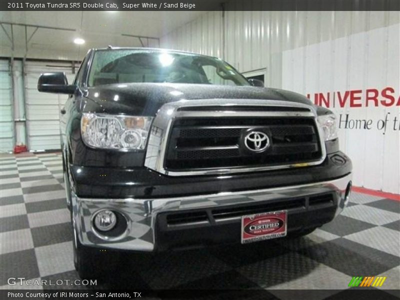Super White / Sand Beige 2011 Toyota Tundra SR5 Double Cab
