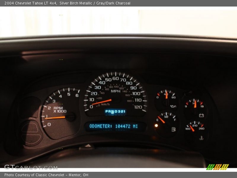 Silver Birch Metallic / Gray/Dark Charcoal 2004 Chevrolet Tahoe LT 4x4